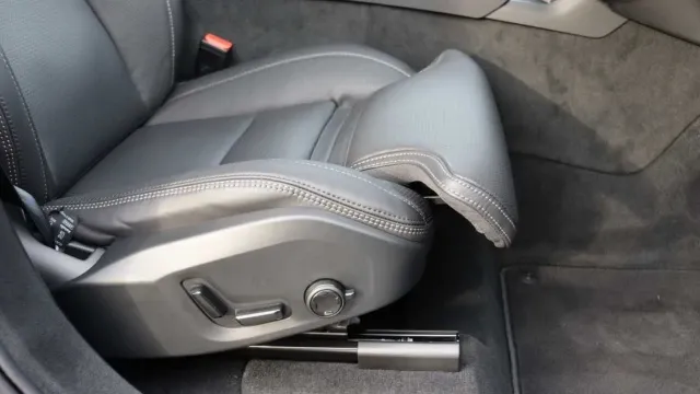 Vehicle Thumbnail 25