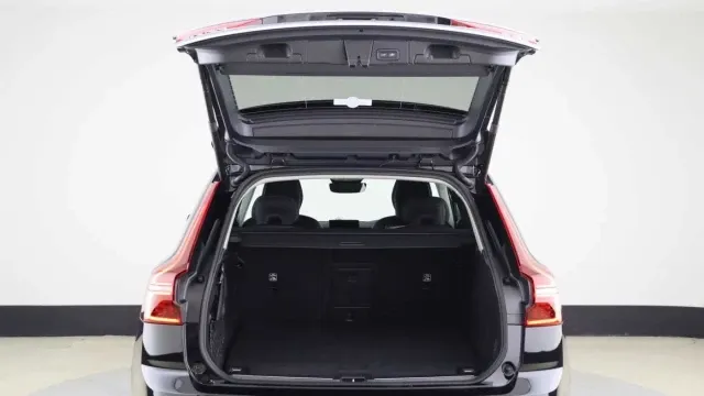 Vehicle Thumbnail 6