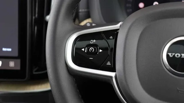 Vehicle Thumbnail 13