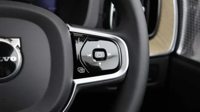 Vehicle Thumbnail 14