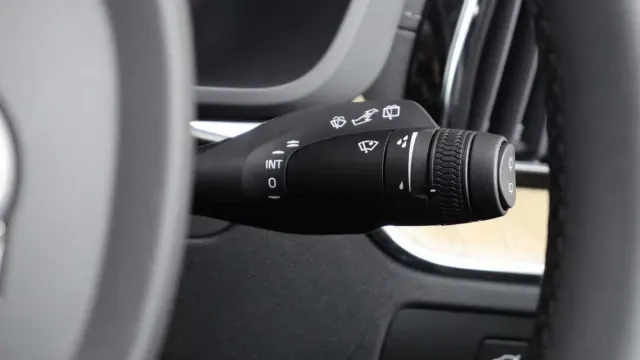 Vehicle Thumbnail 15