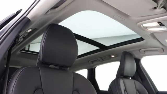 Vehicle Thumbnail 24