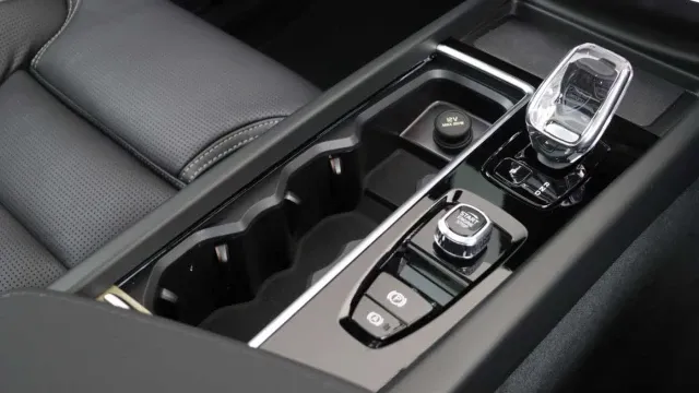 Vehicle Thumbnail 35