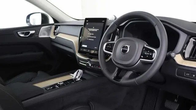 Vehicle Thumbnail 43