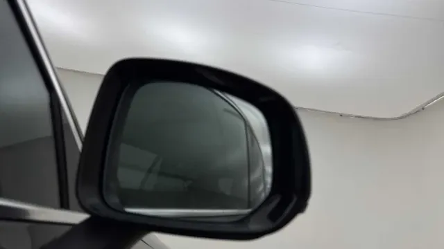 Vehicle Thumbnail 43