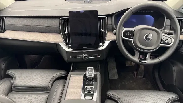 Vehicle Thumbnail 17