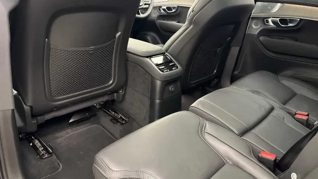 Vehicle Thumbnail 20
