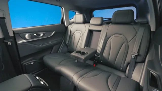 Vehicle Thumbnail 5