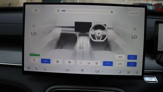 Vehicle Thumbnail 61