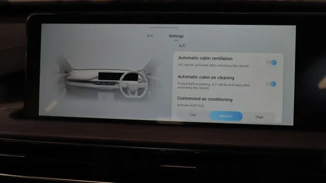 Vehicle Thumbnail 31