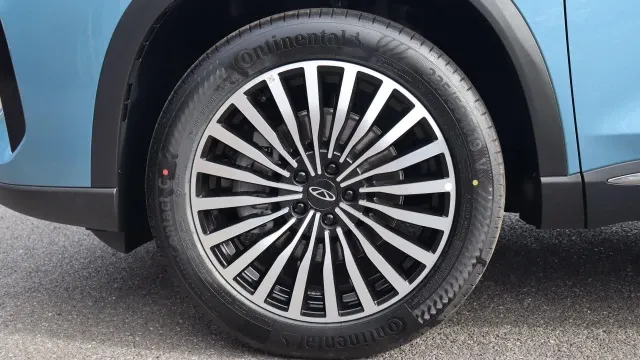 Vehicle Thumbnail 35