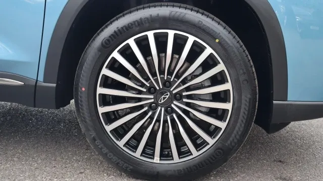 Vehicle Thumbnail 13
