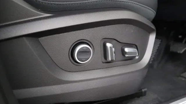Vehicle Thumbnail 29