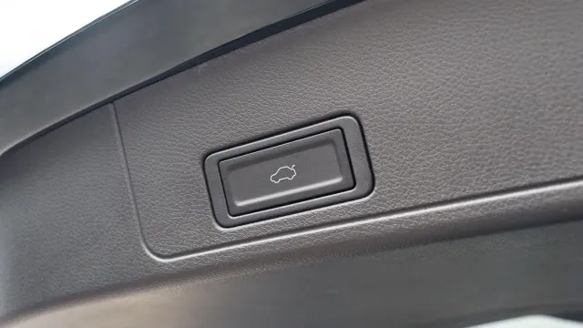 Vehicle Thumbnail 27