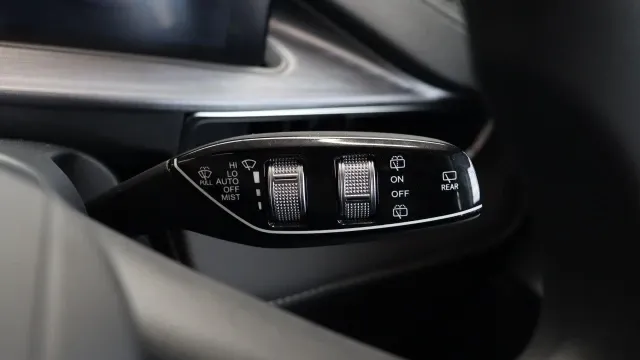 Vehicle Thumbnail 13