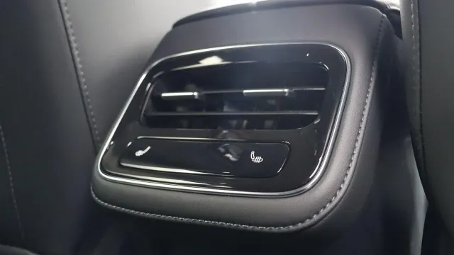 Vehicle Thumbnail 56