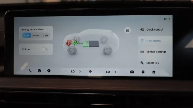 Vehicle Thumbnail 34