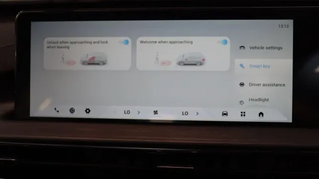 Vehicle Thumbnail 36