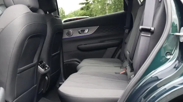 Vehicle Thumbnail 13