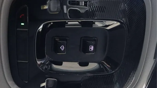 Vehicle Thumbnail 31