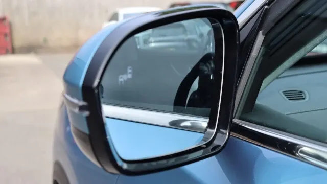 Vehicle Thumbnail 29