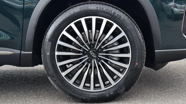 Vehicle Thumbnail 35