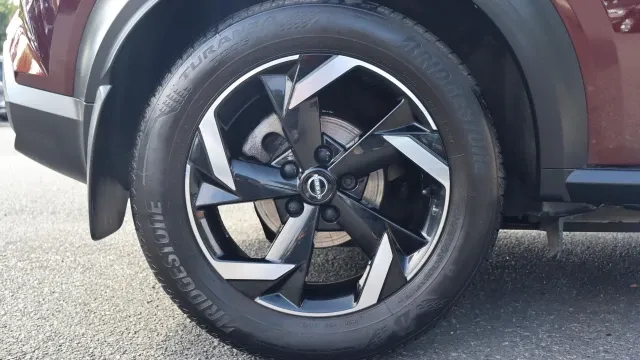 Vehicle Thumbnail 76