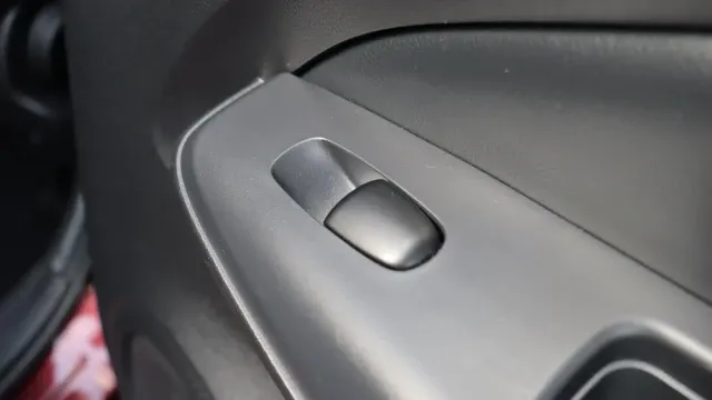 Vehicle Thumbnail 56