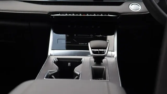 Vehicle Thumbnail 28