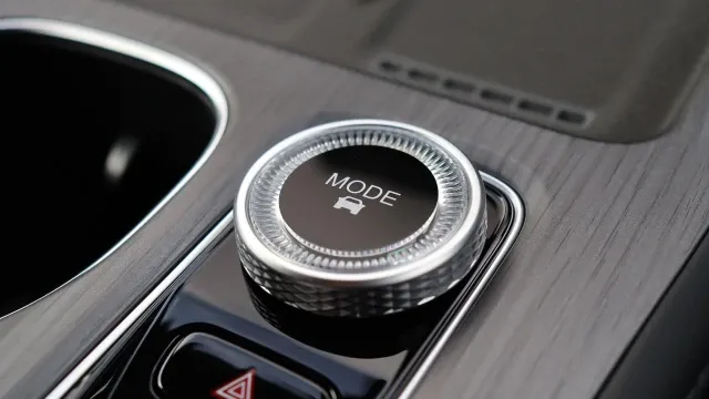 Vehicle Thumbnail 58