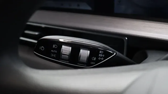 Vehicle Thumbnail 10