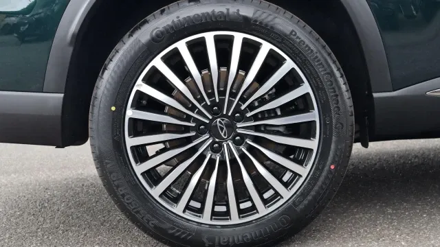 Vehicle Thumbnail 36