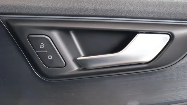 Vehicle Thumbnail 62