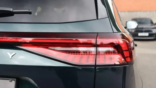Vehicle Thumbnail 73
