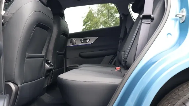 Vehicle Thumbnail 12