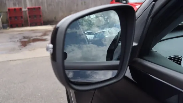 Vehicle Thumbnail 39
