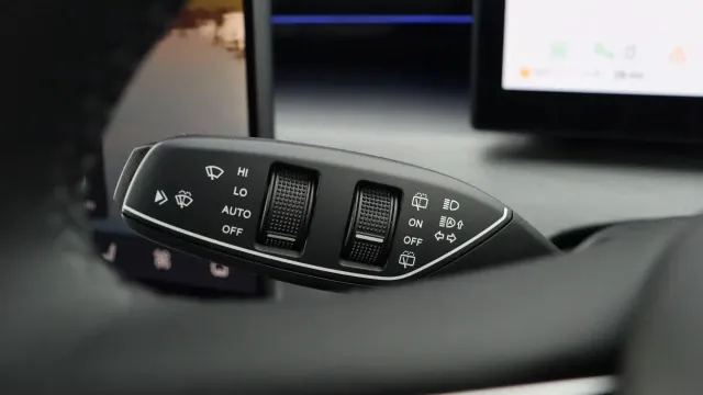 Vehicle Thumbnail 17