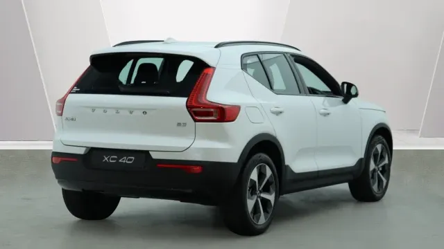 Vehicle Thumbnail 2