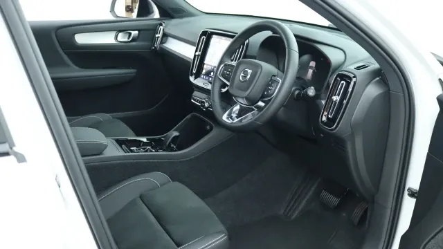 Vehicle Thumbnail 4