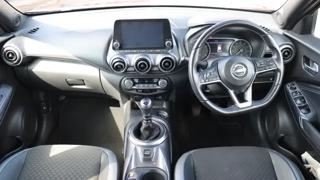 Vehicle Thumbnail 11