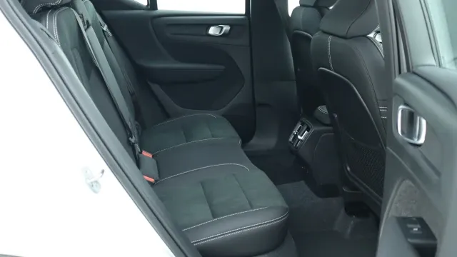 Vehicle Thumbnail 6