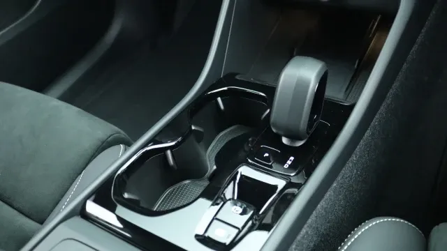 Vehicle Thumbnail 23