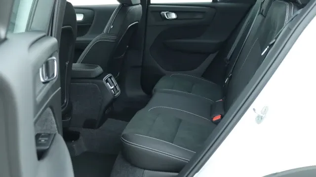 Vehicle Thumbnail 27