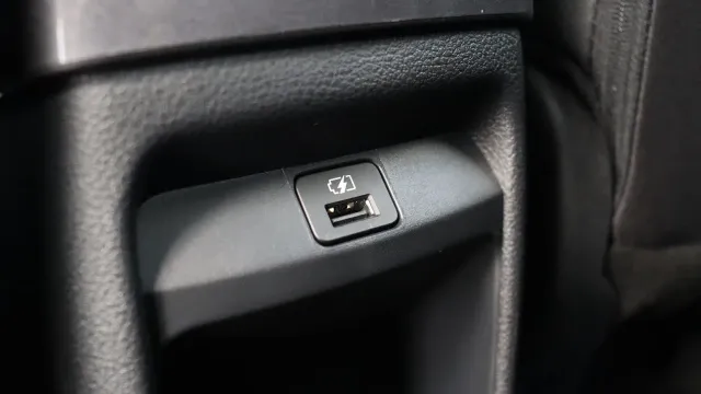 Vehicle Thumbnail 71