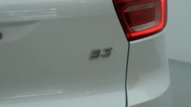 Vehicle Thumbnail 40