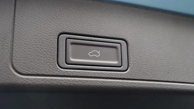 Vehicle Thumbnail 49