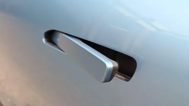 Vehicle Thumbnail 33