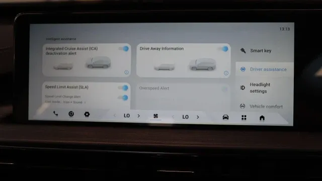 Vehicle Thumbnail 37