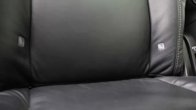 Vehicle Thumbnail 8