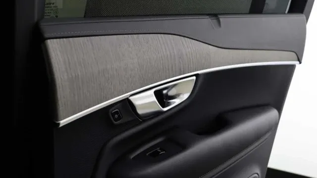 Vehicle Thumbnail 14